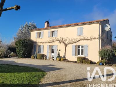 Maison - 170 m² - 9 pièces