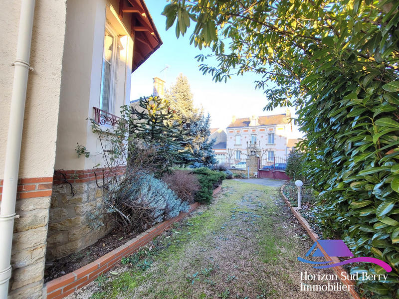 Maison - 176 m² - 10 pièces