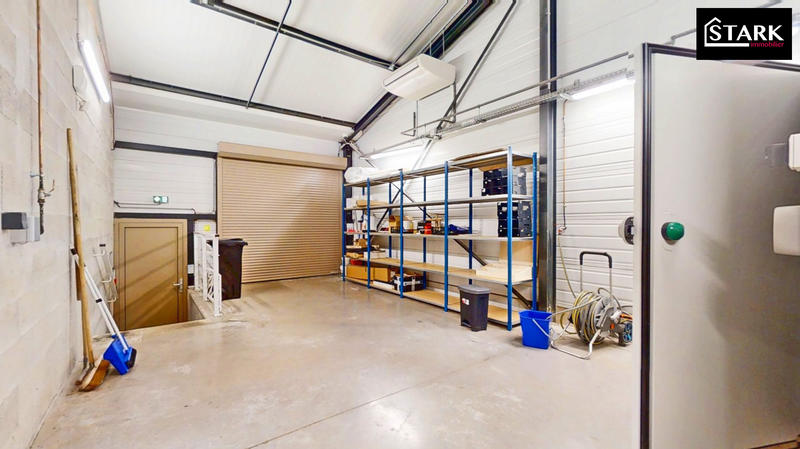 Local commercial - 436 m² - 4 pièces