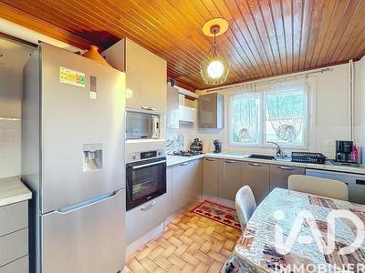 Maison - 93 m² - 5 pièces