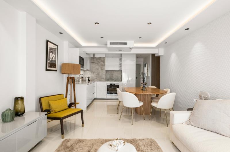 Appartement - 90 m² - 4 pièces