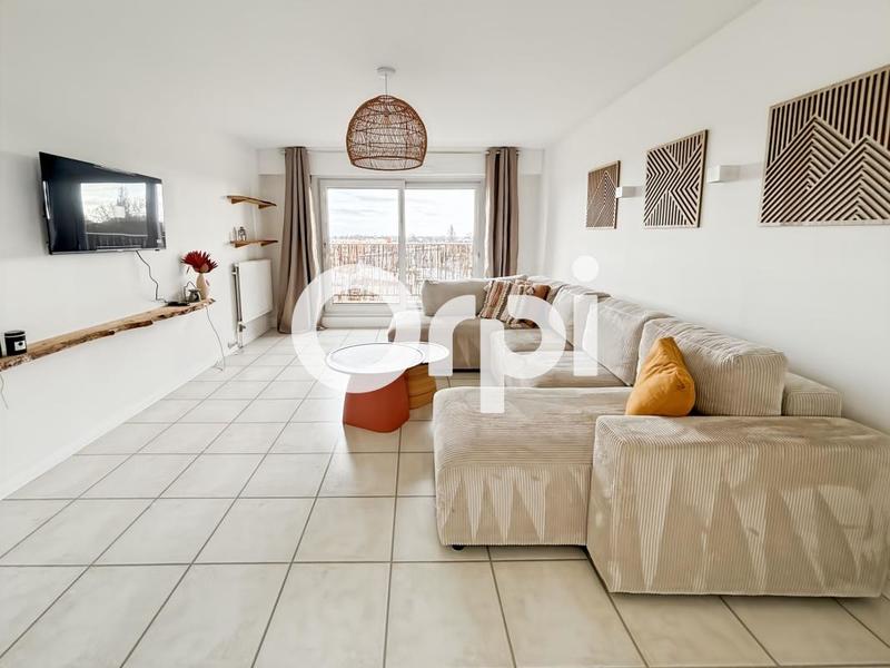 Appartement - 77 m² - 2 pièces