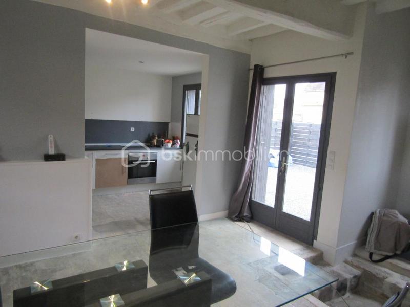 Maison traditionnelle - 85 m² - 3 pièces