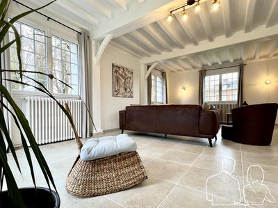 Maison ancienne - 335 m² - 10 pièces