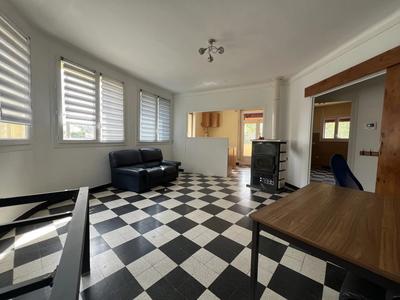 Immeuble - 180 m² - 7 pièces