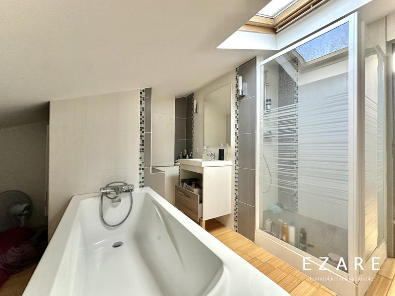 Appartement - 122 m² - 6 pièces