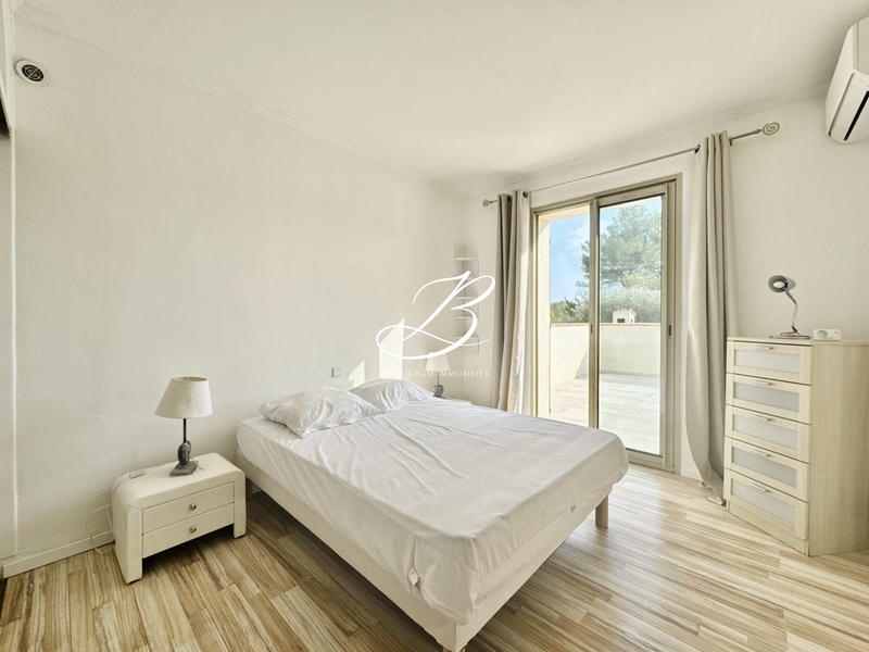 Maison - 200 m² - 7 pièces