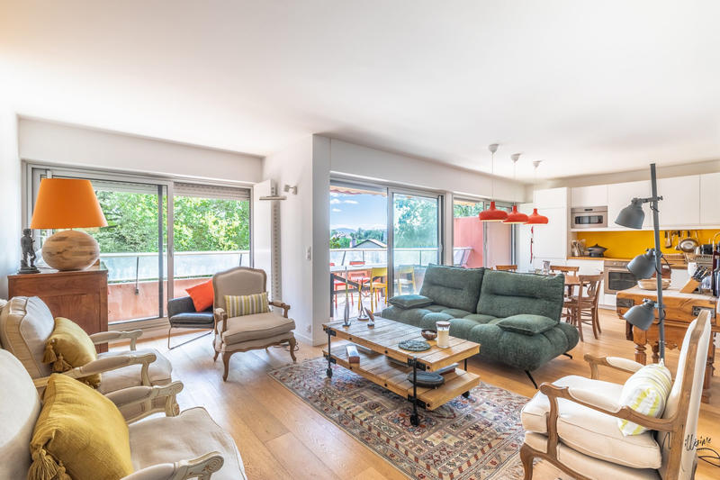 Appartement - 98 m² - 4 pièces