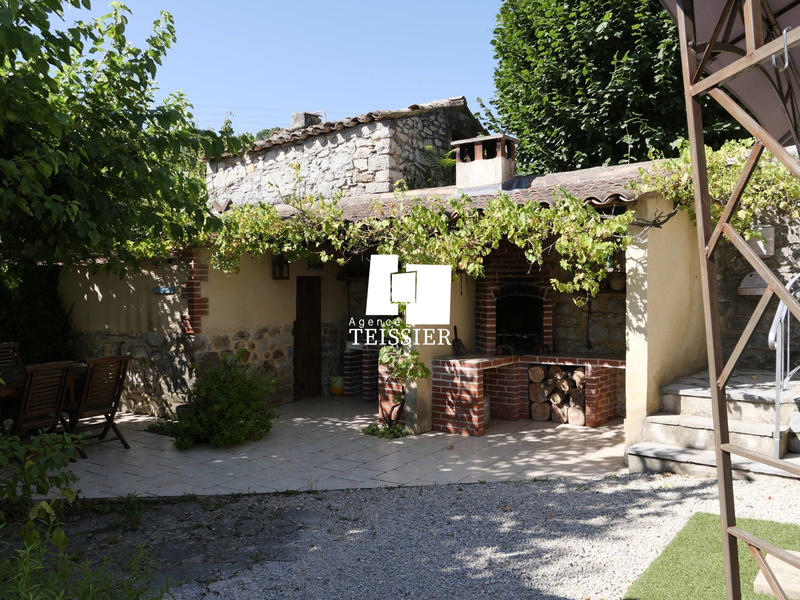 Mas - 223 m² - 8 pièces