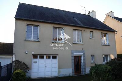 Maison - 121 m² - 7 pièces