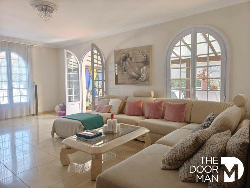 Maison - 160 m² - 6 pièces