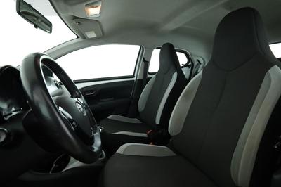 Toyota Aygo 1.0 Vvt-i X-Play 5p 69 ch