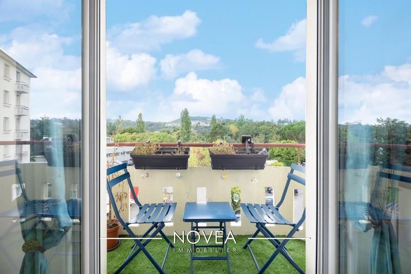 Appartement - 90 m² - 4 pièces