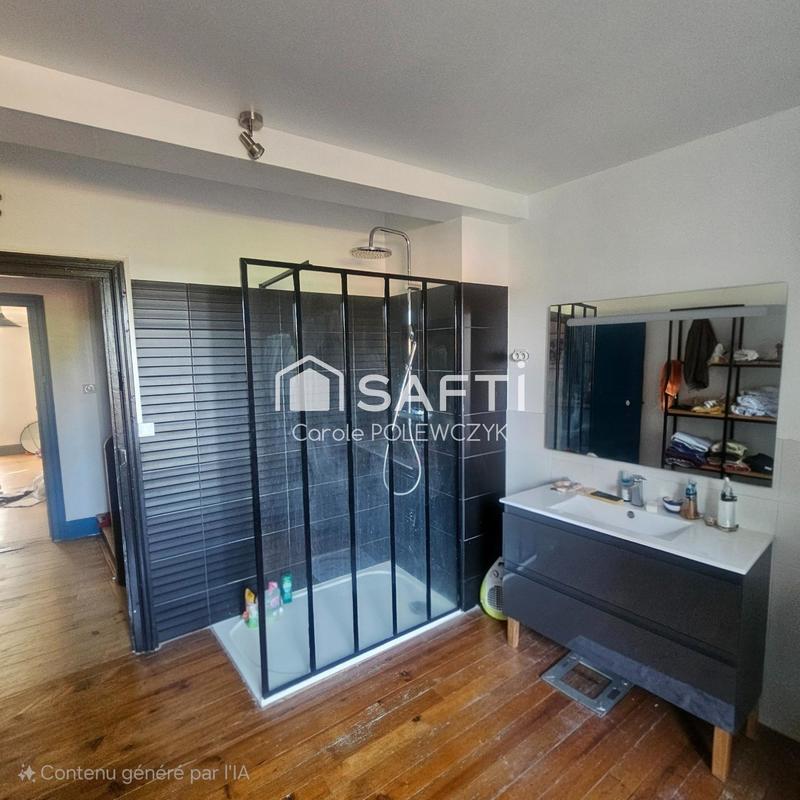 Maison - 230 m² - 6 pièces