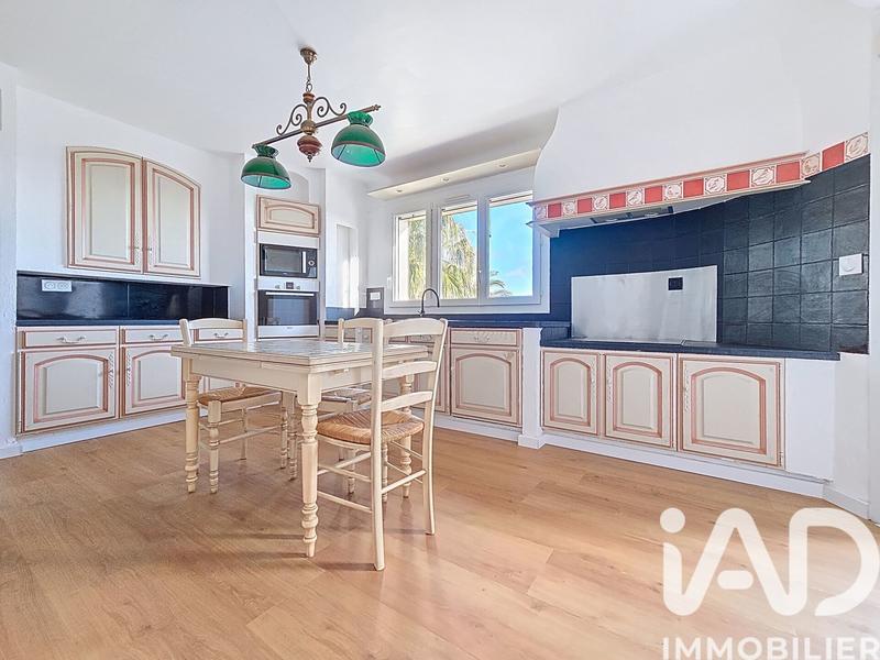 Maison - 192 m² - 7 pièces