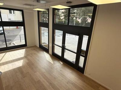 Bureau - 219 m² - 10 pièces