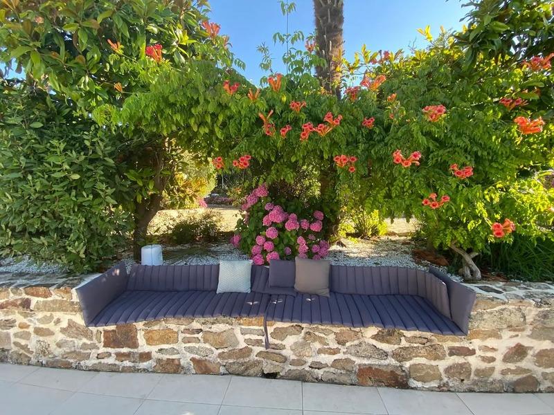 Maison - 366 m² - 14 pièces