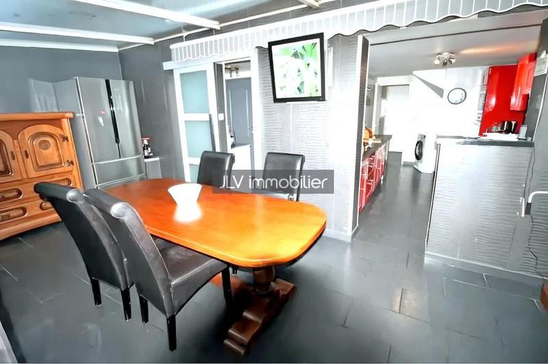 Maison - 114 m² - 6 pièces