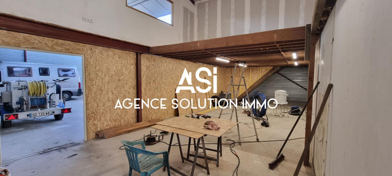 Local d'activité / Entrepôt - 146 m²