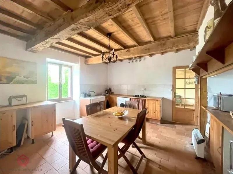 Maison - 150 m² - 5 pièces