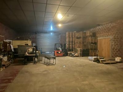 Local d'activité / Entrepôt - 1 100 m²