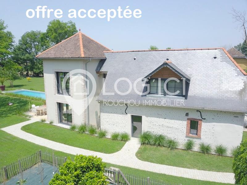 Maison - 240 m² - 7 pièces