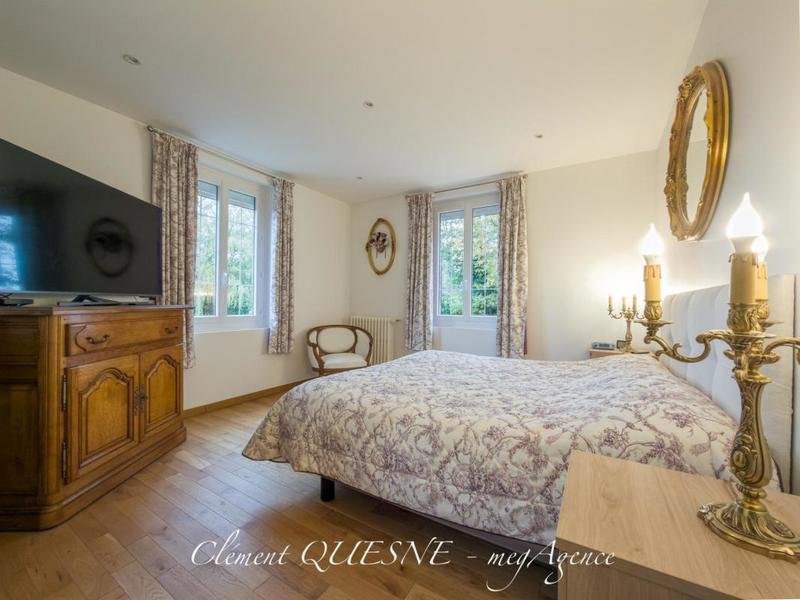 Maison - 182 m² - 7 pièces