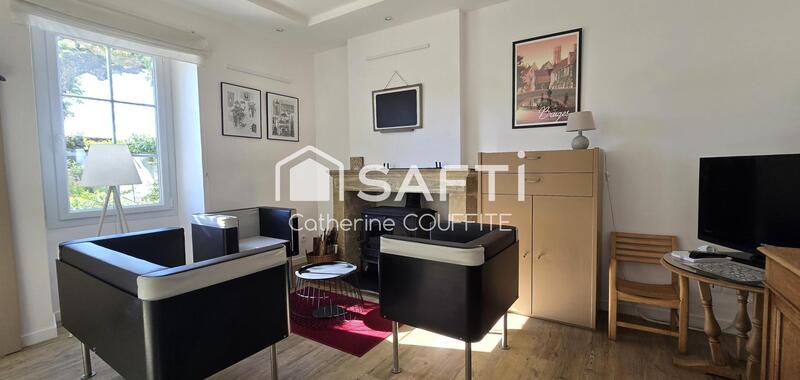 Maison - 225 m² - 8 pièces