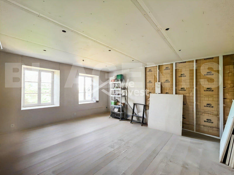 Maison - 185 m² - 8 pièces