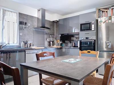 Maison - 110 m² - 5 pièces