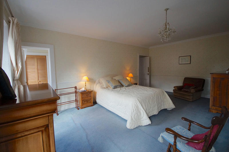 Demeure - 350 m² - 10 pièces