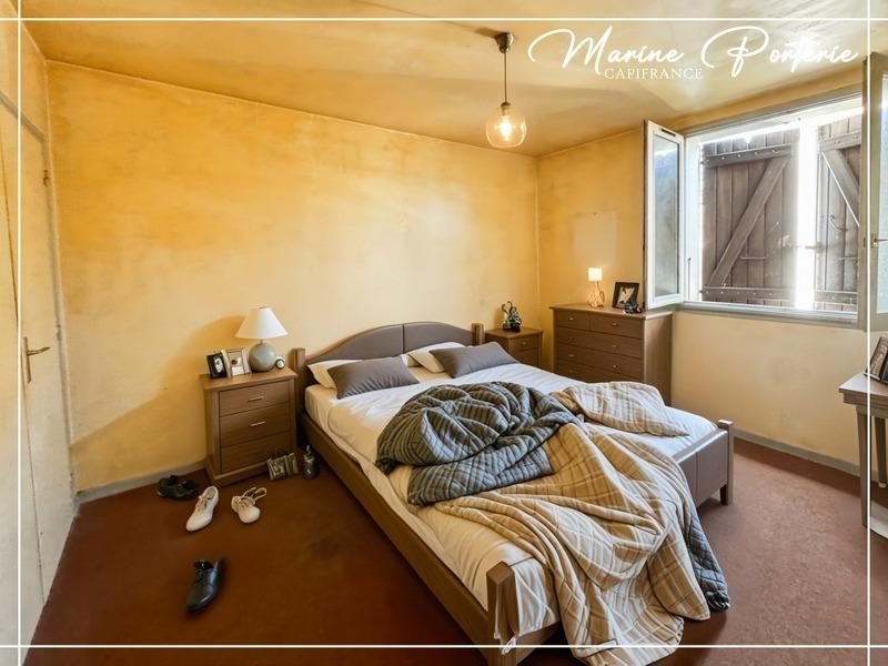 Maison - 98 m² - 4 pièces