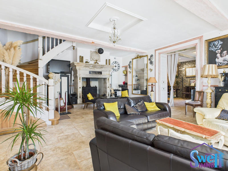 Mas - 543 m² - 16 pièces