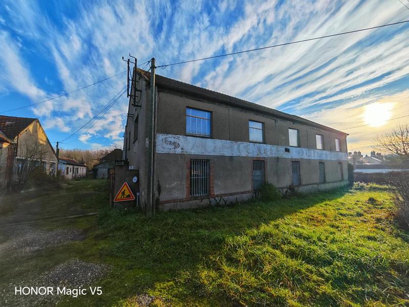 Immeuble - 2 850 m² - 15 pièces