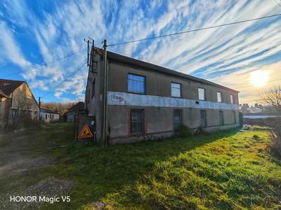 Immeuble - 2 850 m² - 15 pièces