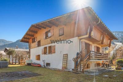 Châlet - 256 m² - 9 pièces