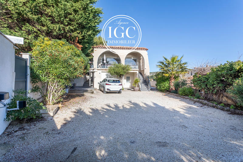 Maison - 114 m² - 4 pièces