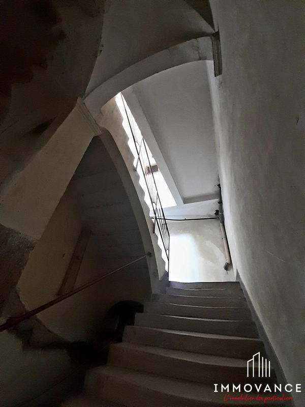 Immeuble - 1 272 m²