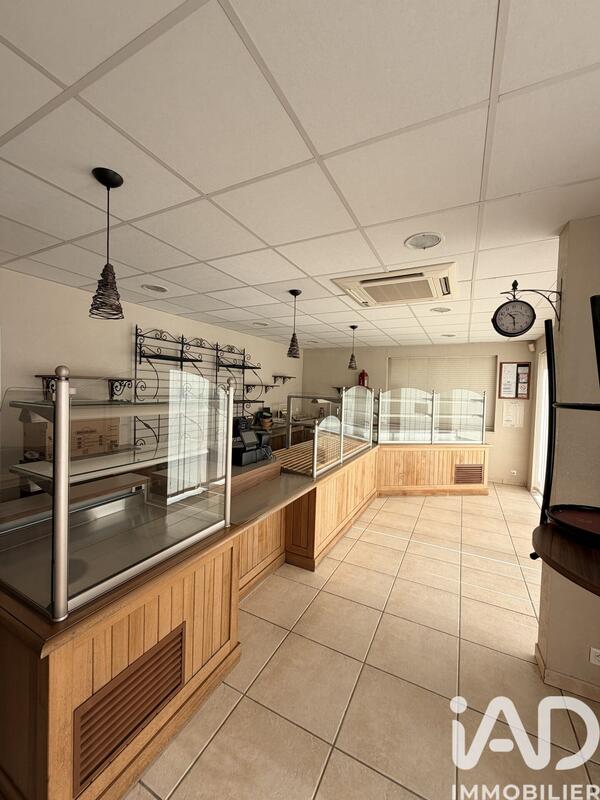 Maison - 219 m² - 15 pièces