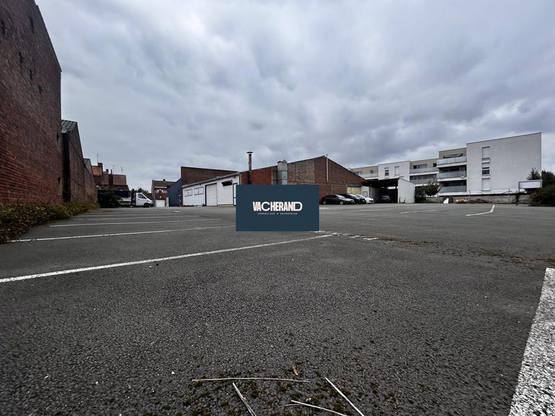 Local commercial - 929 m² - 4 pièces