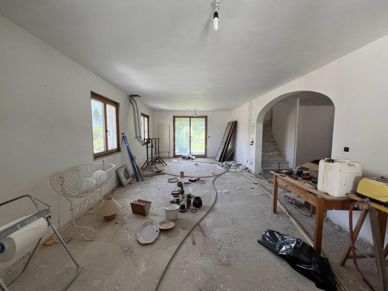 Maison - 260 m² - 10 pièces