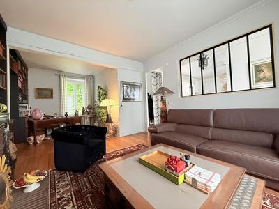 Maison - 180 m² - 7 pièces