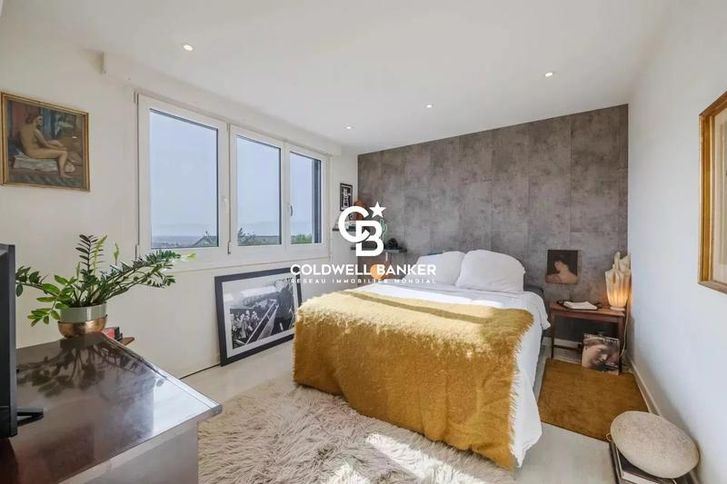 Maison - 179 m² - 7 pièces