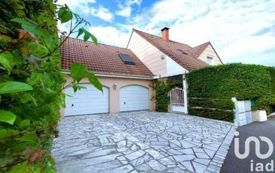 Maison - 122 m² - 6 pièces