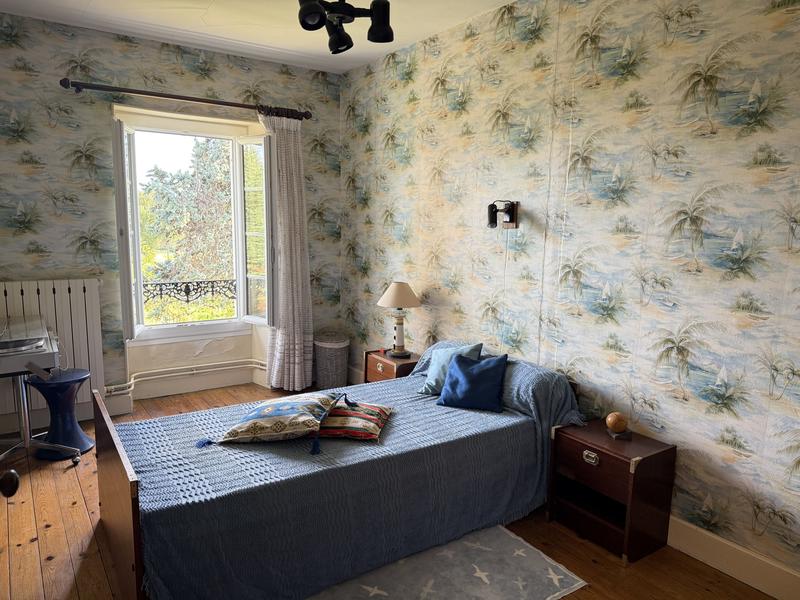 Maison - 338 m² - 11 pièces