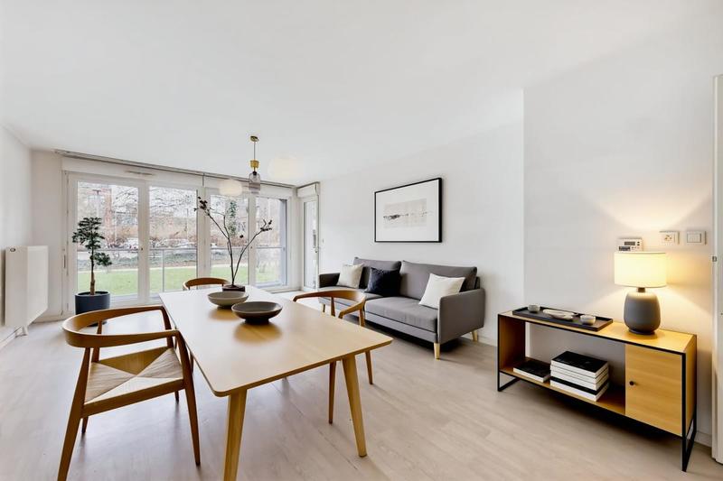 Appartement - 93 m² - 4 pièces