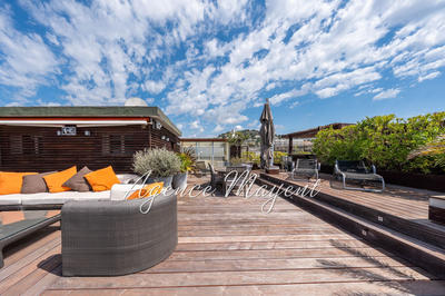 Appartement - 120 m² - 3 pièces