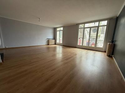 Appartement - 122 m² - 6 pièces