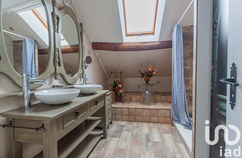 Maison - 198 m² - 5 pièces