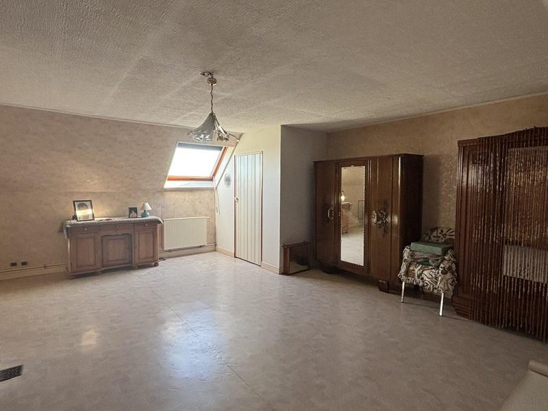 Maison - 157 m² - 7 pièces